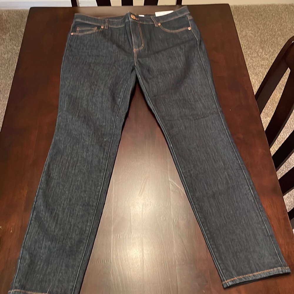 Loft size 8 petite modern skinny dark denim jeans. NWT! Never worn!